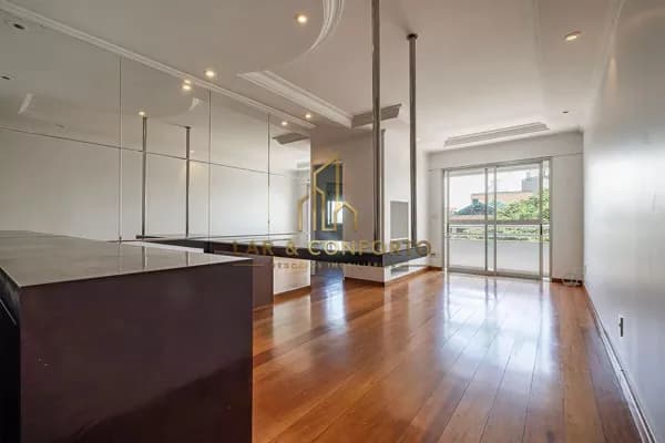 Apartamento à venda com 62m², 2 quartos e 2 vagas.