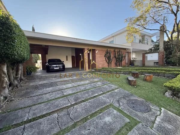 Casa de Condomínio em Santana de Parnaíba - Alphaville