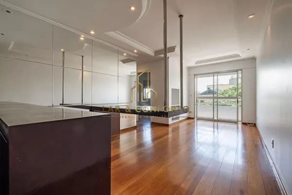 Apartamento para alugar com 62m², 2 quartos e 2 vagas.
