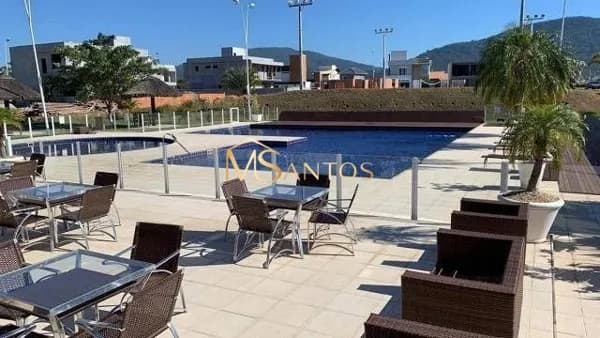 Casa em Florianópolis - São João do Rio Vermelho