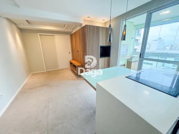 Apartamento na Trindade - 2 dormitórios, sendo 2 suites + 1 Lavabo - Florianópolis/SC