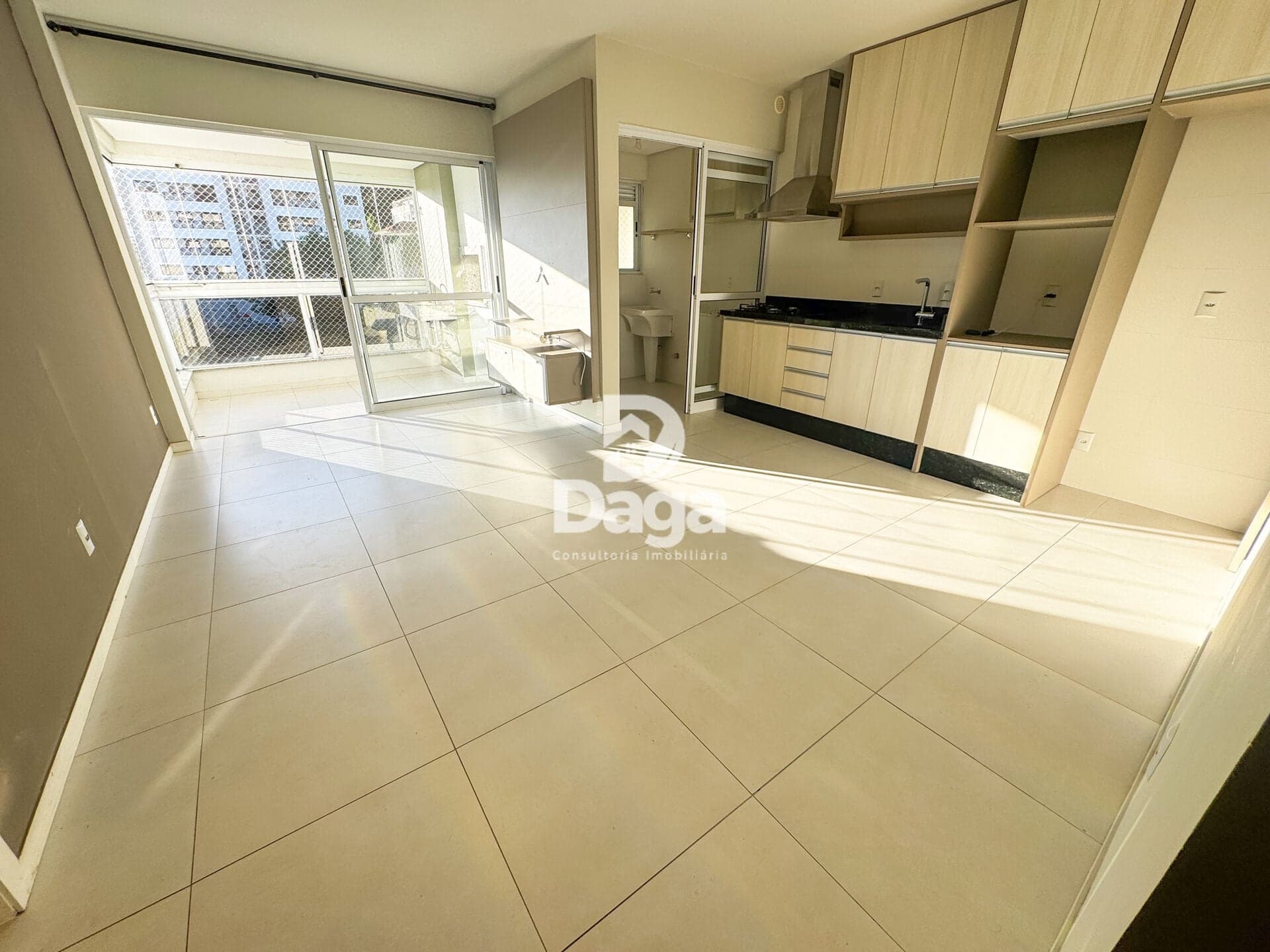 Apartamento 2 dormitórios, sendo 1 suite - Saco Grande - Florianópolis