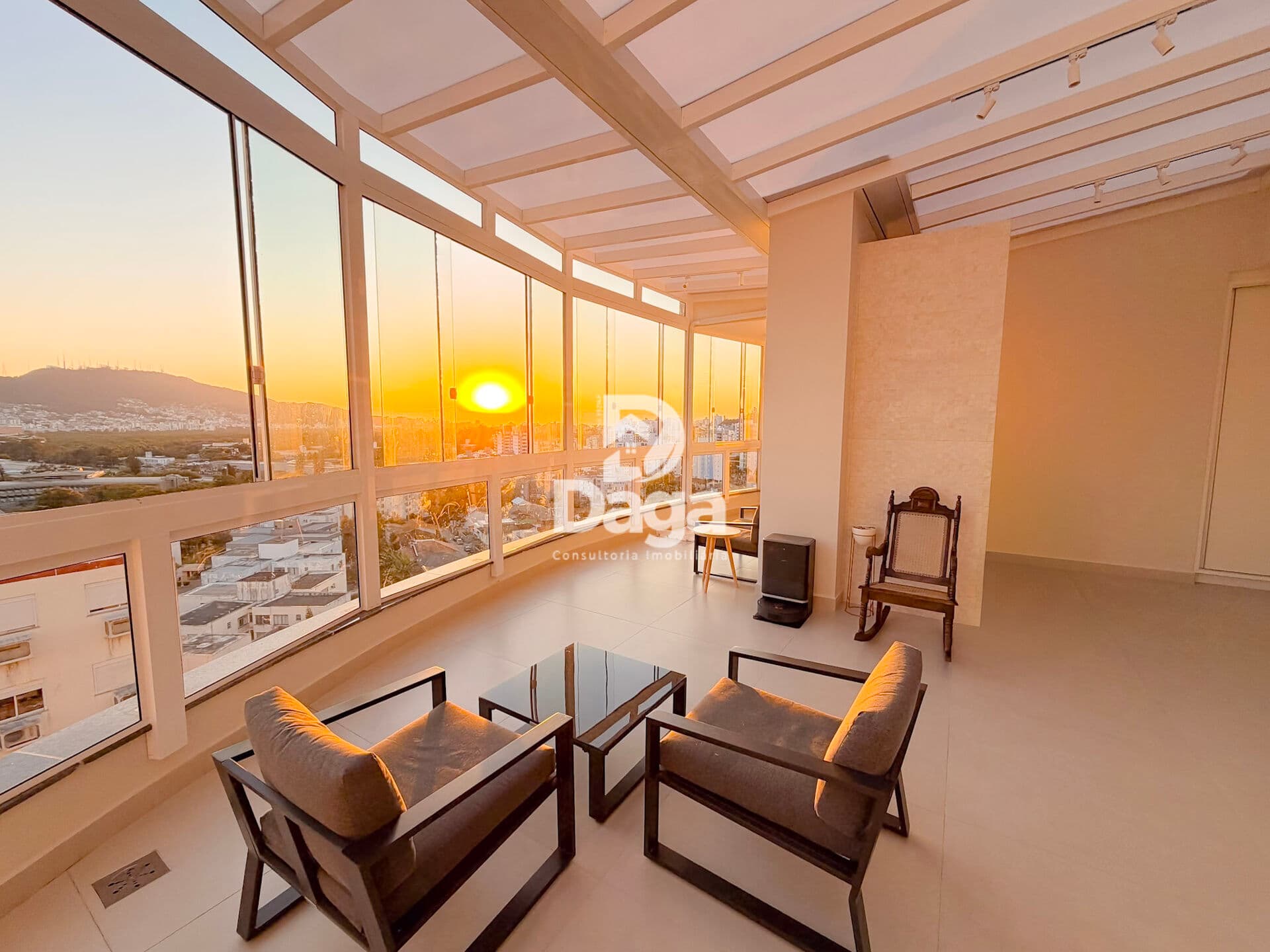 Apartamento Cobertura Linear em Itacorubi, Florianópolis/SC