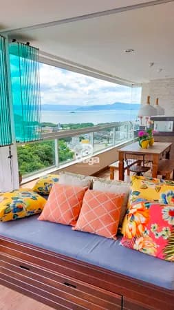 Apartamento com mais de 200m2 com vista mar no Itacorubi