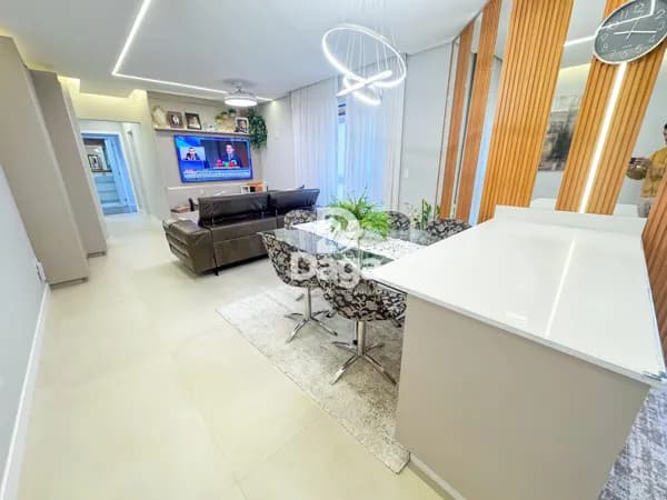 Apartamento 2 dormitórios, sendo 1 suite - Agronômica - Florianópolis