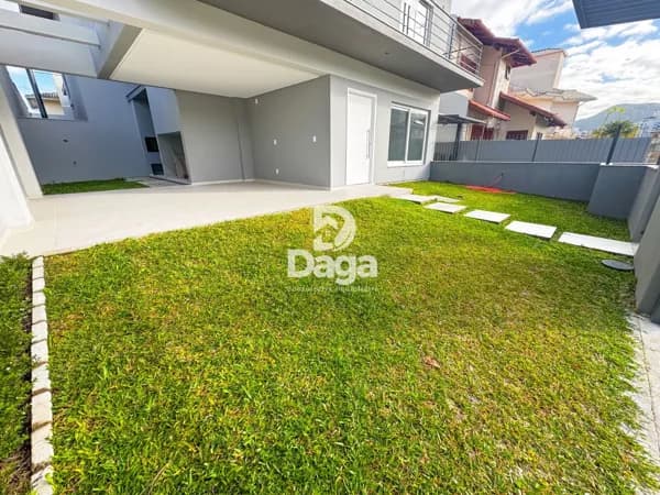 Casa no Córrego Grande - 3 dormitórios, sendo 3 suites - Florianópolis/SC