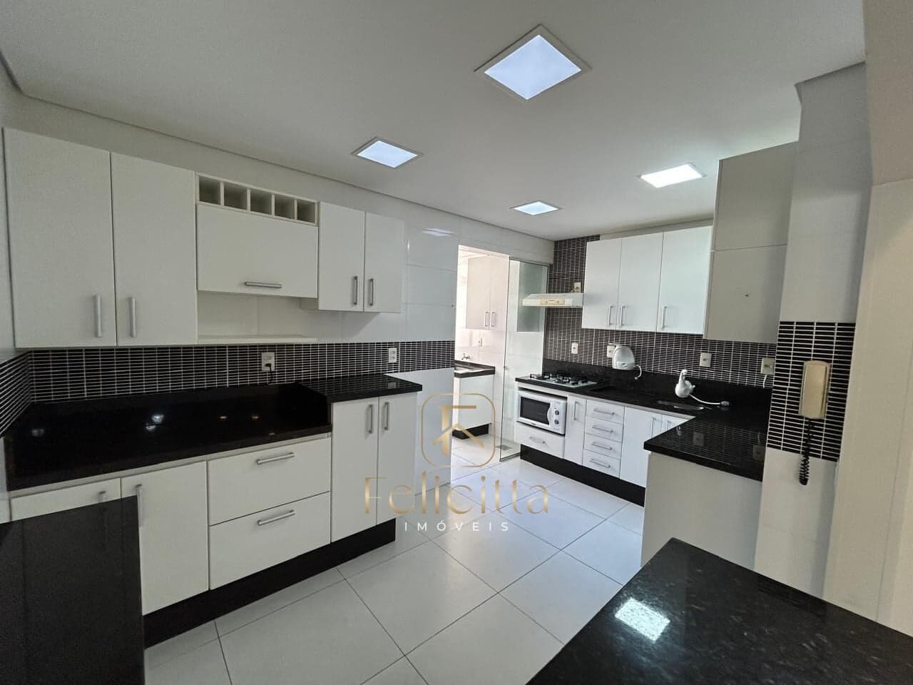 Apartamento 3 dorms (1 suíte) próximo UFSC