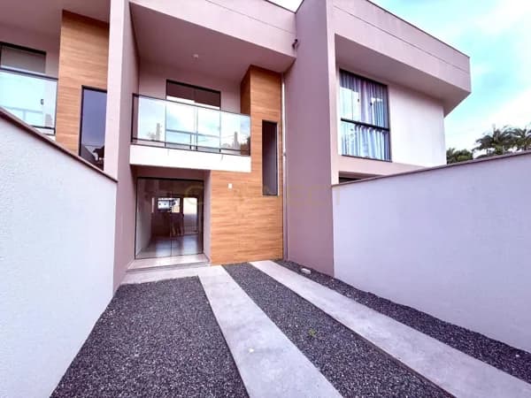 Sobrado com 2 Suítes na Velha Central, Blumenau/SC