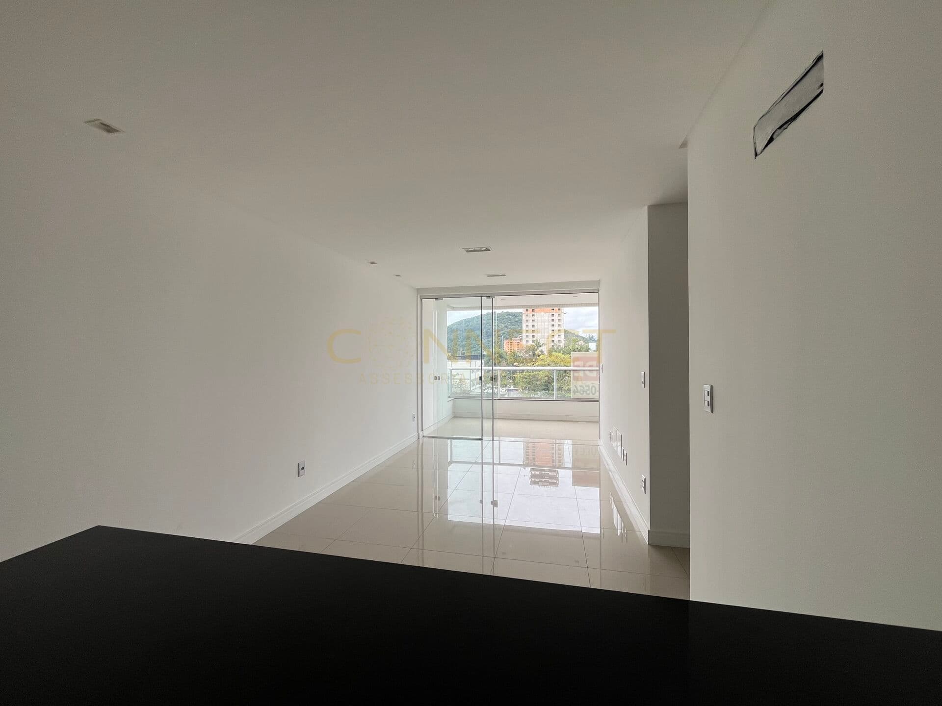 Apartamento de Frente com 1 Suíte e 2 Demi-Suítes – Itoupava Seca