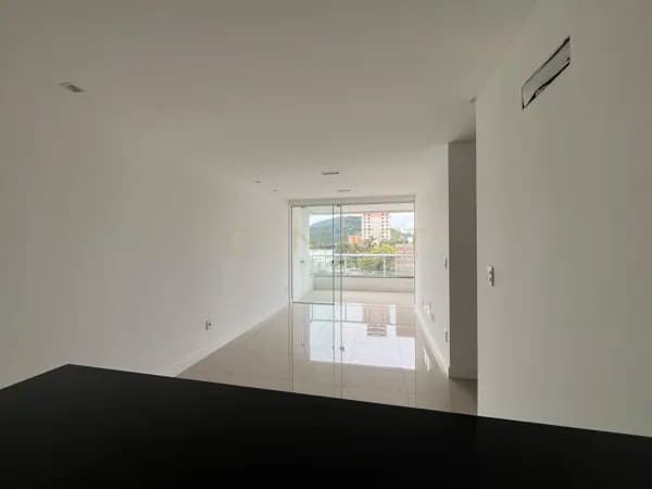 Apartamento de Frente com 1 Suíte e 2 Demi-Suítes – Itoupava Seca