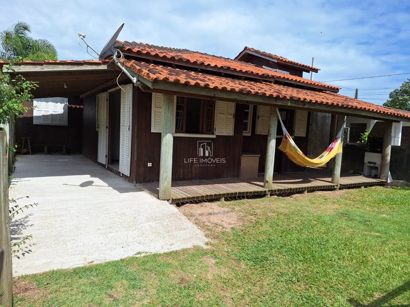 Casas Chalé no bairro Grama próximo à Surfland