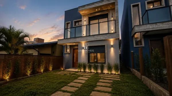 Casas modernas com terraço e vista mar à venda em Garopaba/SC com 3 unidades