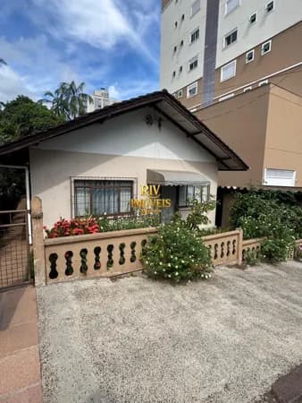 Casa em ótima localização no Bairro Vila Nova em Blumenau/SC