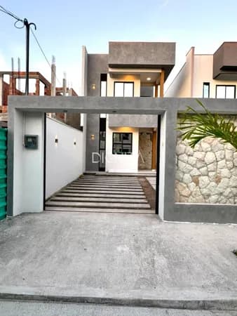 Casa Alto Padrão 3 Suítes - Eusébio
