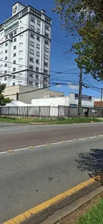Terreno à venda no bairro Centro em São José dos Pinhais/PR