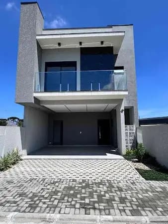 Sobrado à venda no bairro Costeira em São José dos Pinhais/PR