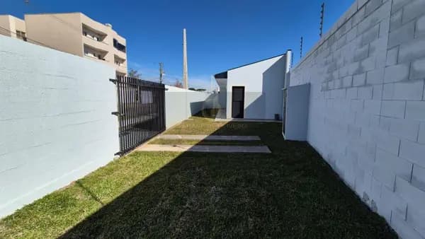 Casa à venda no bairro Costeira em São José dos Pinhais/PR