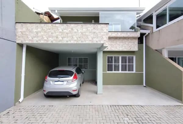 Casa à venda no bairro Centro em São José dos Pinhais/PR