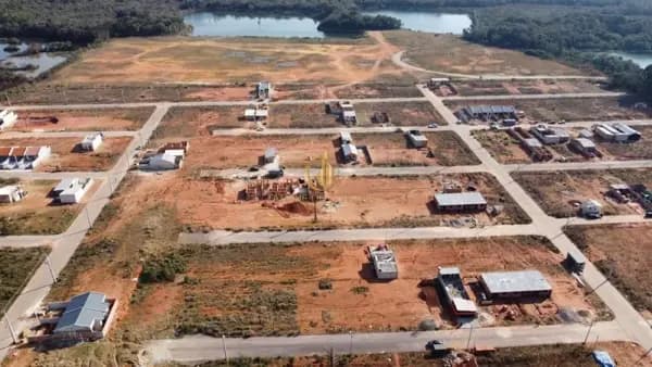 Terreno à venda no bairro Estados em Fazenda Rio Grande/PR