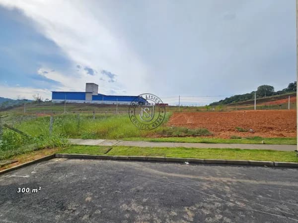 Lote com 300,00 m²