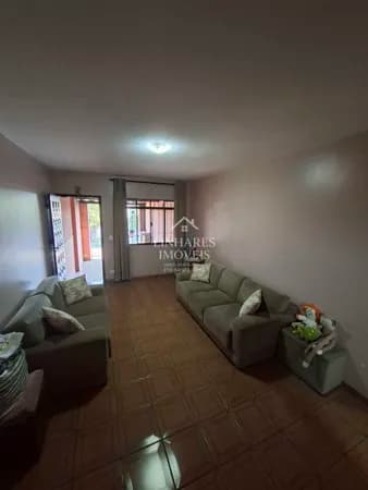 Casa no jardim Vale das Virtudes