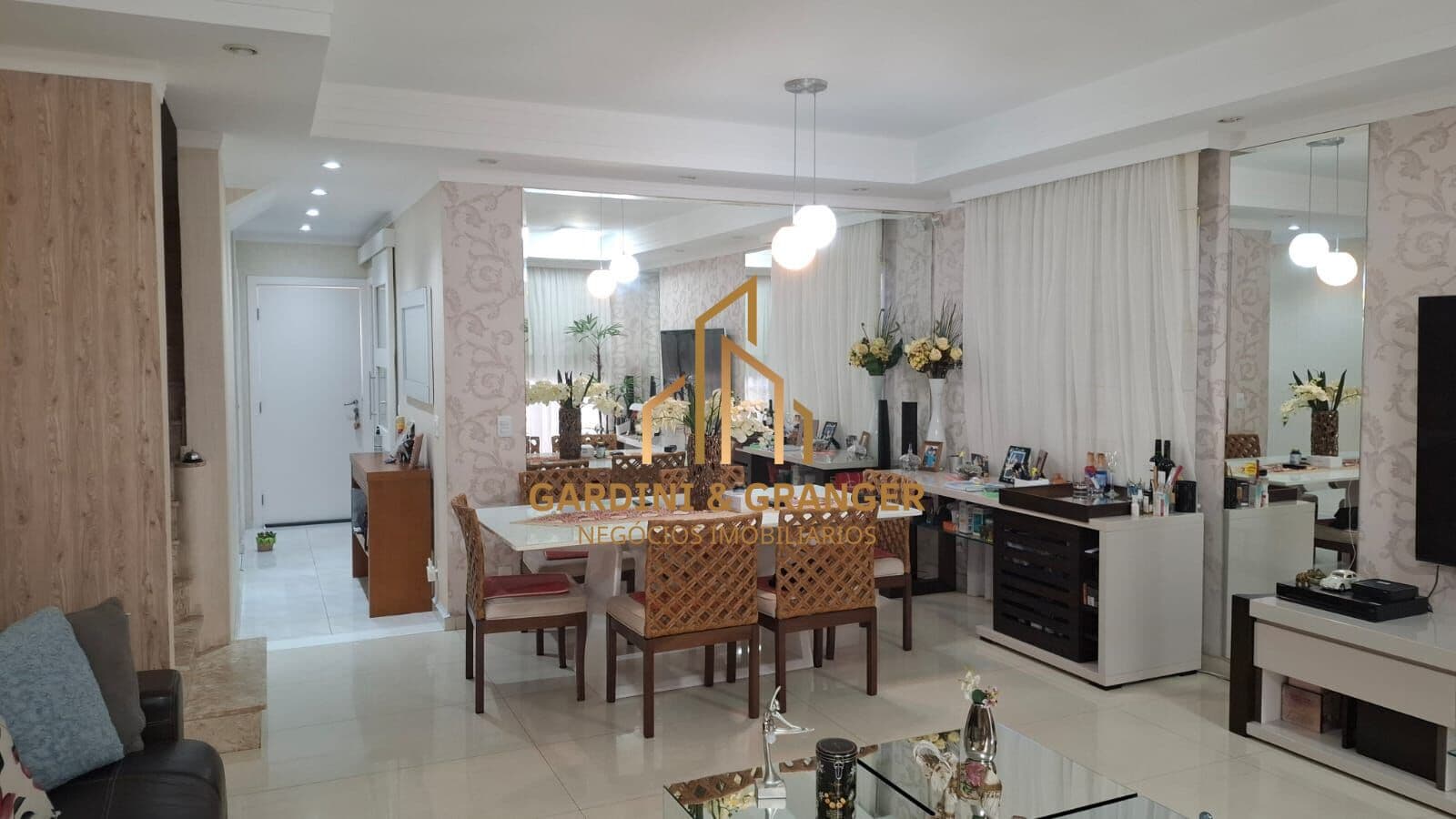 SOBRADO À VENDA – VILLA DAS FLORES RESIDENCIAL MARGARIDAS | MOGI DAS CRUZES
