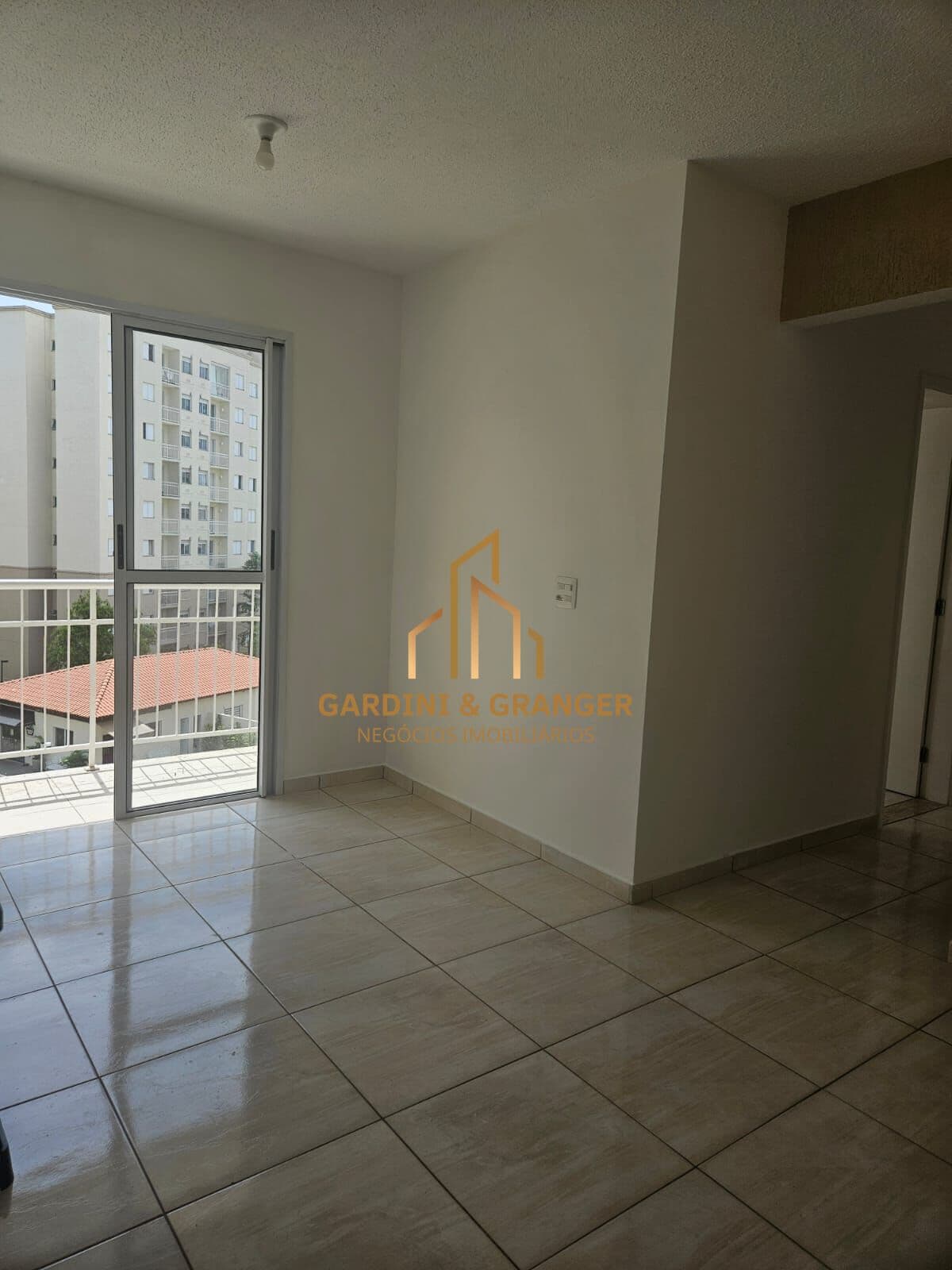 APARTAMENTO À VENDA NO CONDOMÍNIO ÚNICO EM MOGI DAS CRUZES/SP.