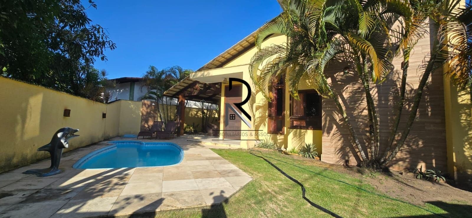 Casa de alto padrão em condomínio fechado em Pipa