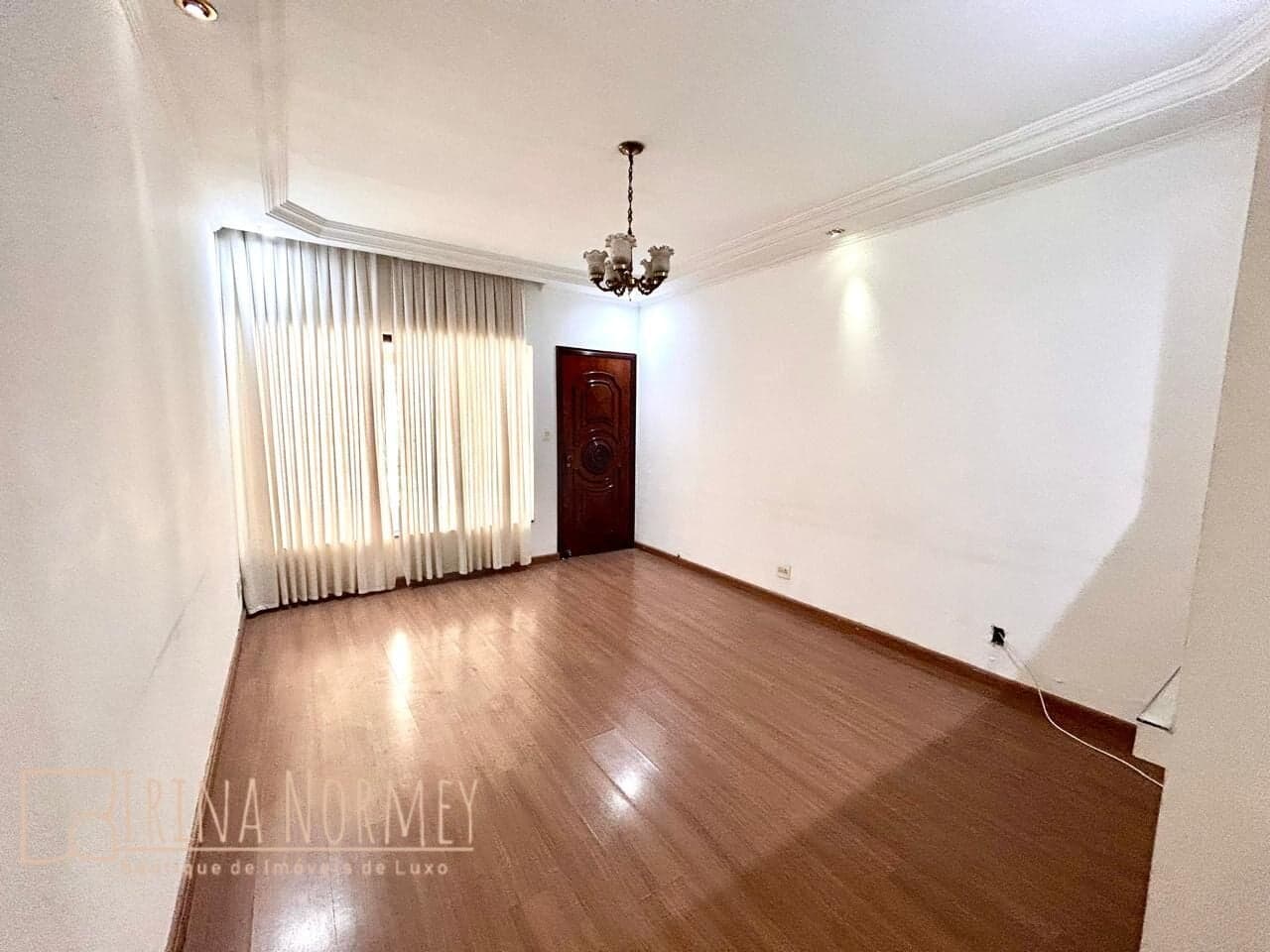 Sobrado à Venda com 138m² 3 dorm (1suíte) no Bairro Osvaldo Cruz