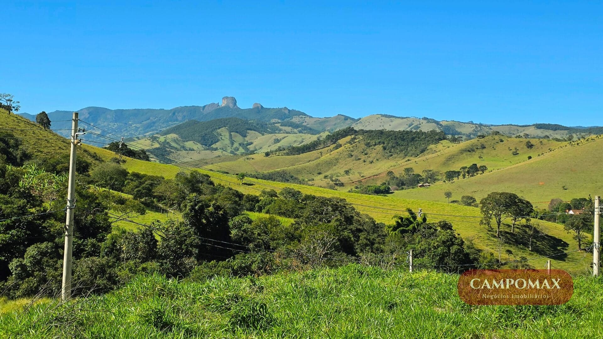 Terreno com Platô Pronto e Vista para a Pedra do Baú no Bairro Serrano