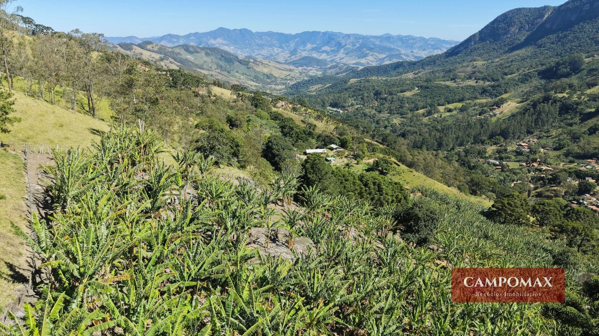 Terreno com Vista para a Pedra do Baú no Bairro Paiol Grande