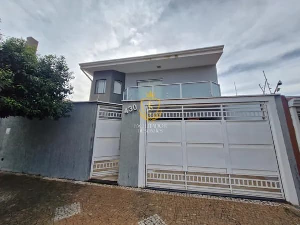 SOBRADO À VENDA E LOCAÇÃO — BAIRRO PALMITAL | MARÍLIA/SP