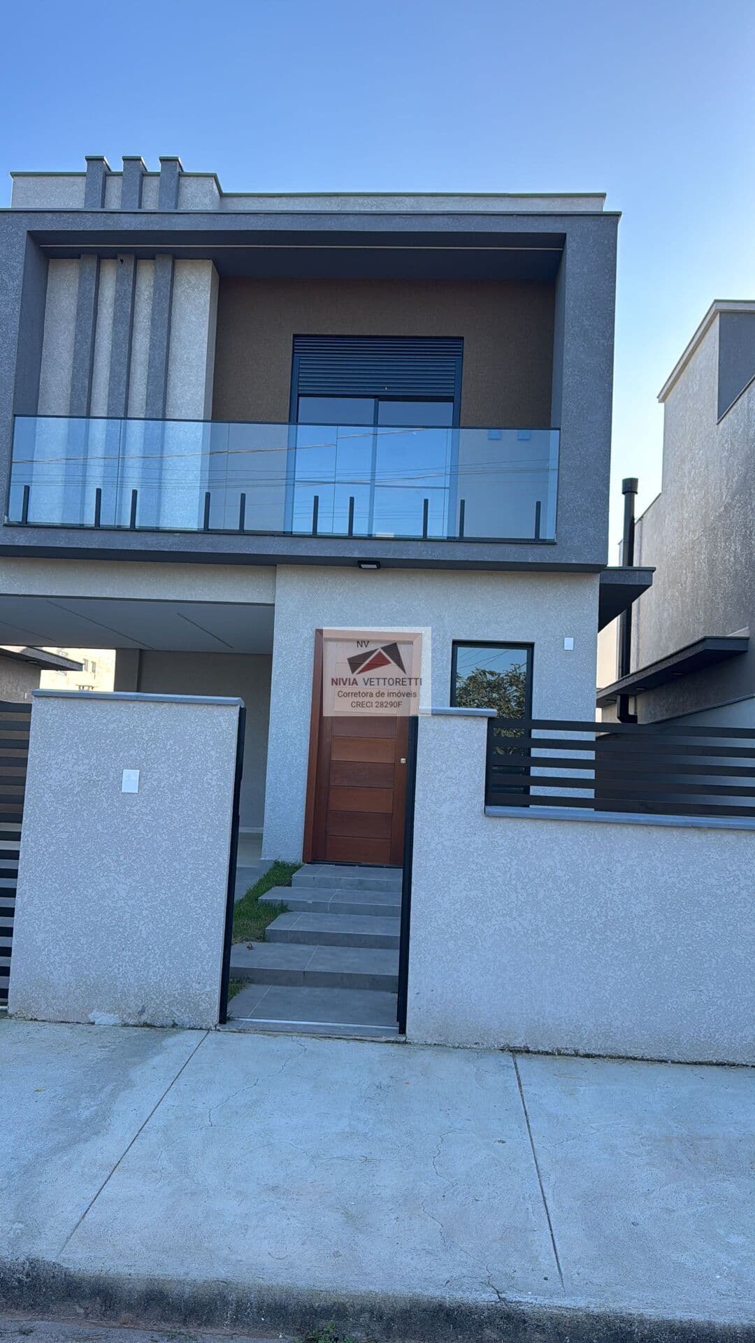 Sobrado Exclusivo com Suíte Master, Closet e Vista Livre