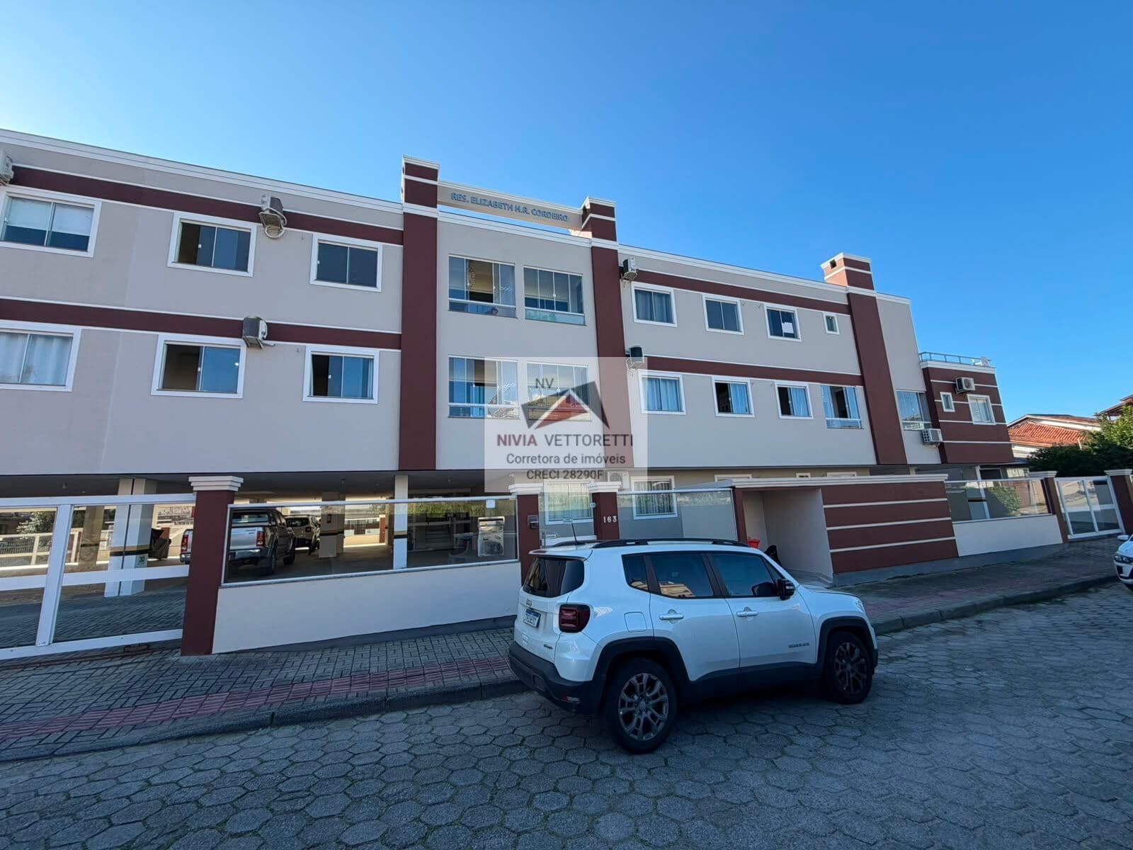 Apartamento Térreo 2 dormitórios, suíte, ótima localização!