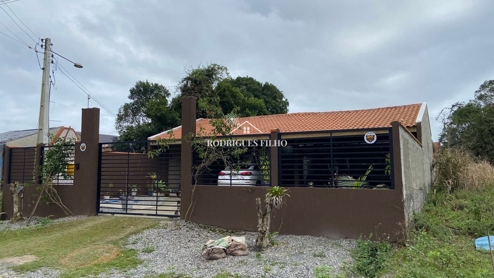 Permuta por apartamento em Itapoá, com energia solar, a 750 metros da praia