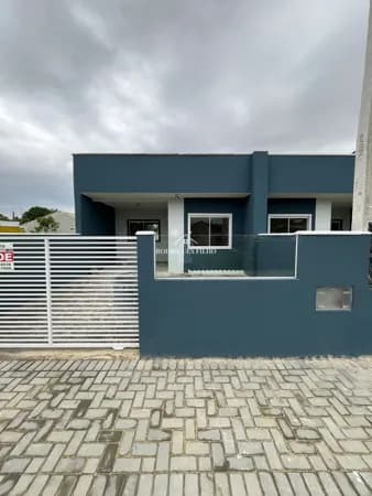 CASA PRONTA PARA MORAR NO BALNEÁRIO BAHAMAS EM ITAPOÁ-SC