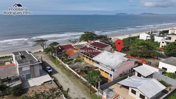 Belissimo imóvel a poucos passos do mar