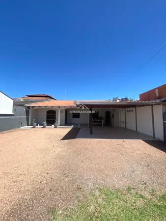 Casa para locação diária à 300 metros do mar