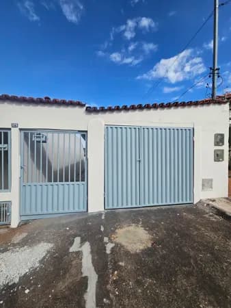 Casa de Fundos para Alugar no Bairro Nossa Senhora das Graças em Patos de Minas/MG