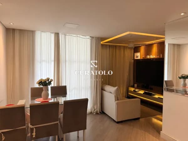 Apartamento à venda com 61 m², 3 quartos, varanda e vaga, Vila Formosa, São Paulo.