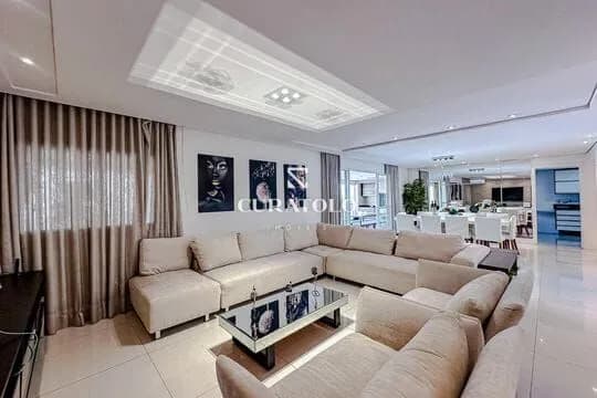 Apartamento à venda com 210 m², 3 suítes, varanda gourmet e 3 vagas, na Mooca, em São Paulo.