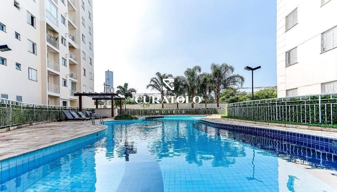 Apartamento à venda com 68 m², 3 quartos, varanda e vaga na Vila Guilherme, São Paulo.