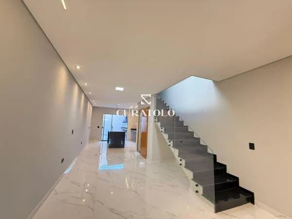 Casa sobrado à venda com 160 m², 3 suítes, espaço gourmet e 2 vagas na Vila Carrão, São Paulo.