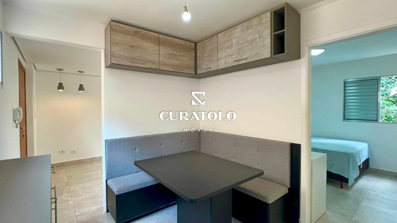 Apartamento à venda com 65 m², 3 quartos e vaga no Alto de Pinheiros, São Paulo.