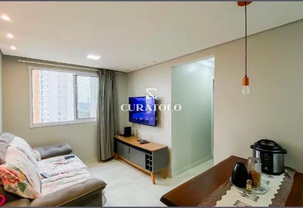 Apartamento à venda com 41 m², 2 quartos e vaga, Penha, São Paulo.