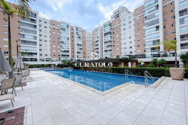Apartamento à venda com 150 m², 3 quartos, varanda gourmet e 2 vagas na Mooca, São Paulo.