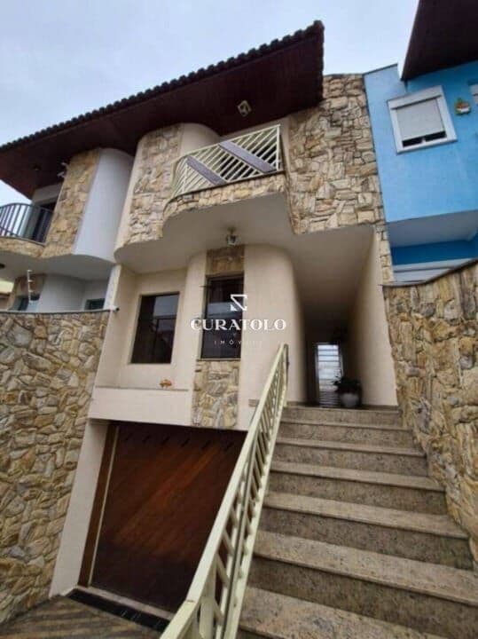 Casa/sobrado à venda com 223 m², 3 quartos, área gourmet e 6 vagas, Jardim Textil, São Paulo.