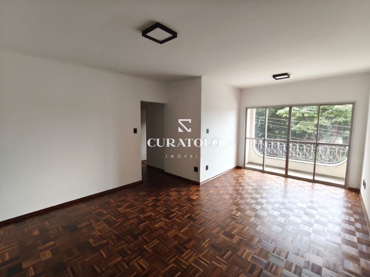 Apartamento à venda com 98 m², 3 quartos, varanda e vaga, Barcelona, São Caetano do Sul.
