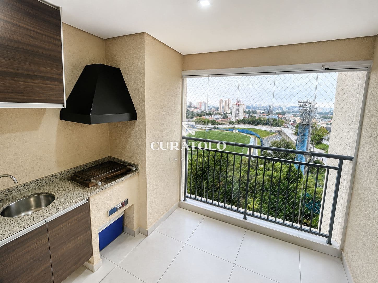 Apartamento à venda com 92 m², 3 quartos, varanda gourmet e 2 vagas na Vila América, Santo André.