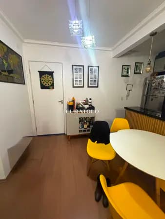 Apartamento à venda com 64 m², 2 quartos, varanda e 2 vagas, Vila Assis, Mauá.